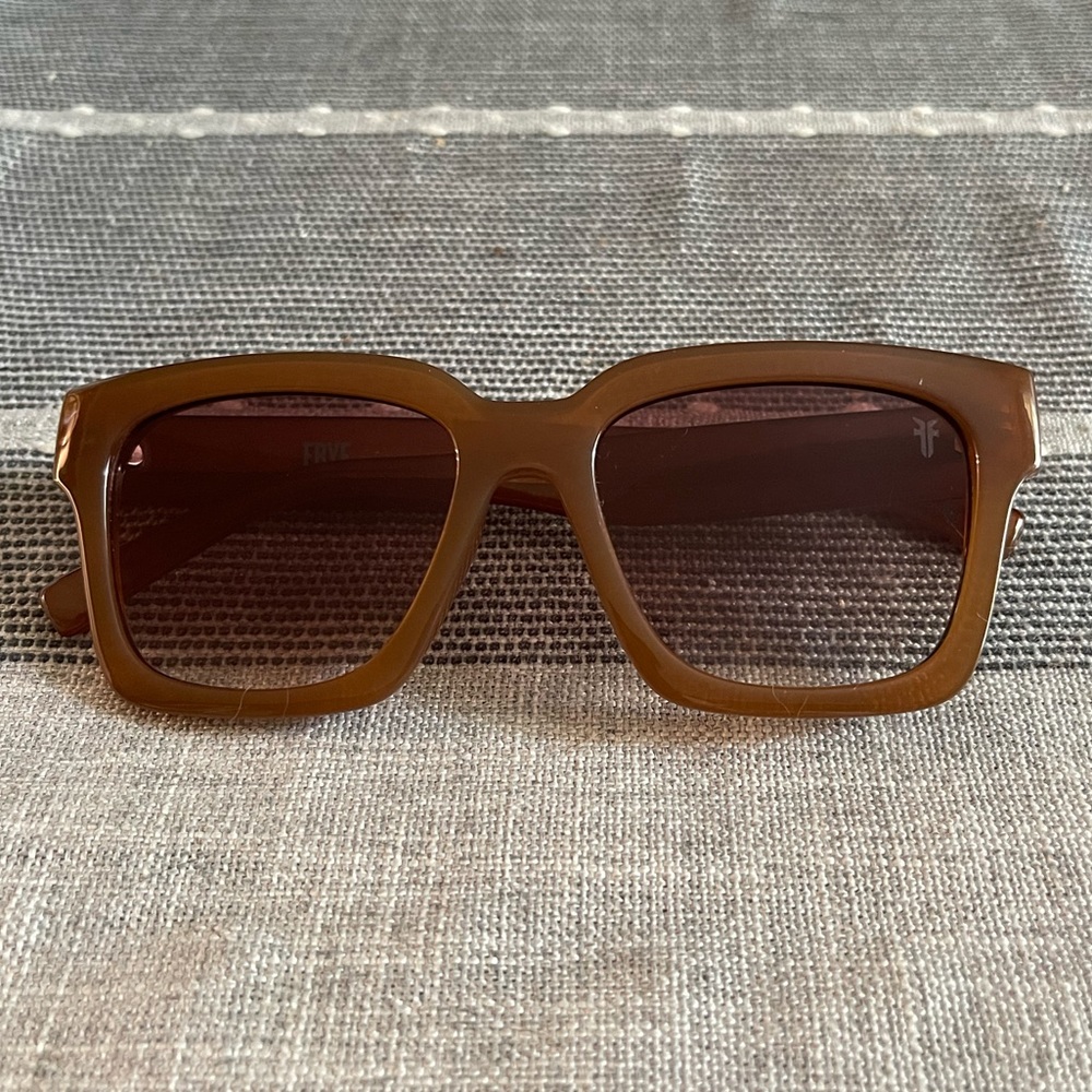 Frye Lisa Brown Oversized Sunglasses